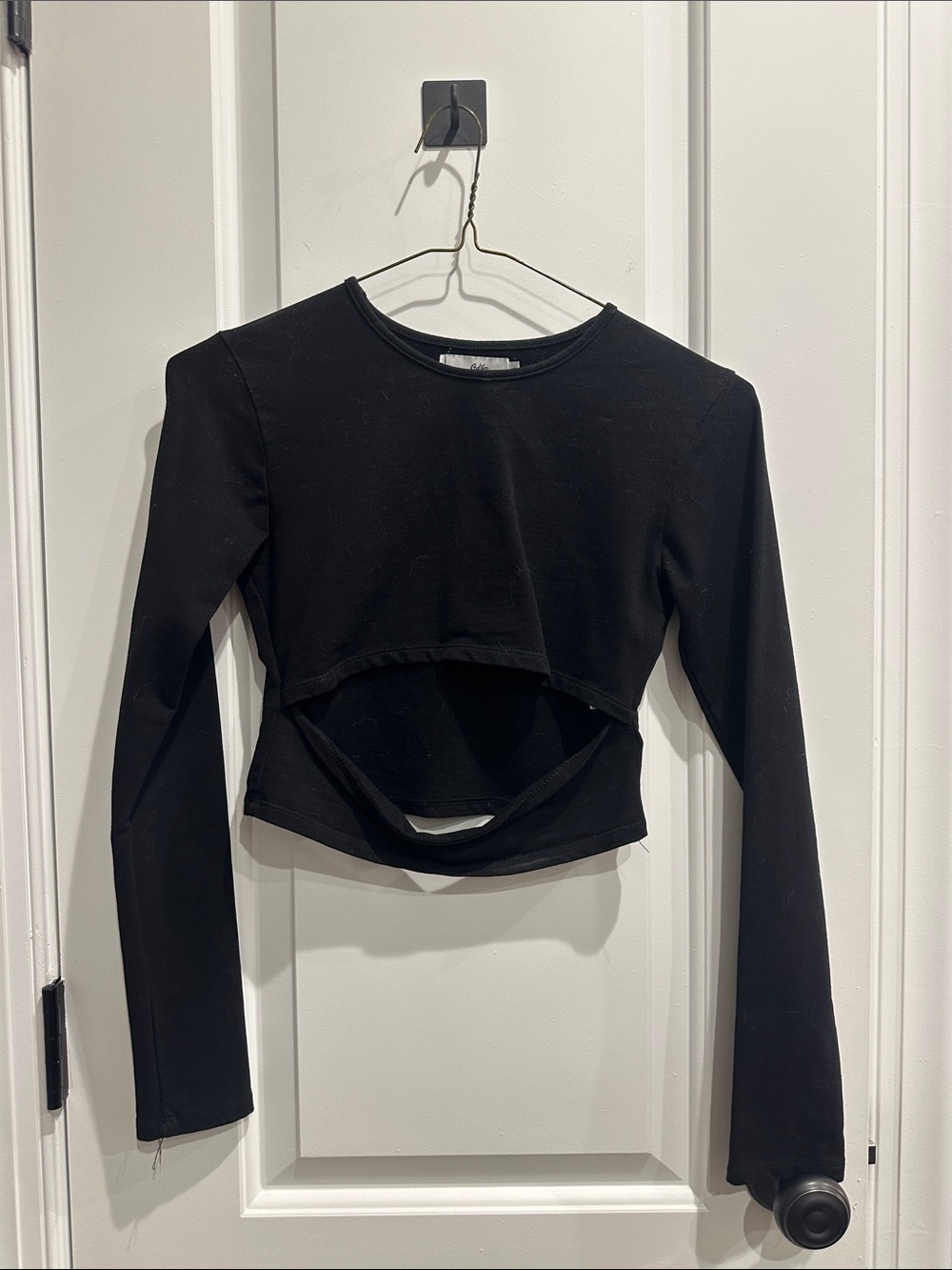 Adika Black Long-Sleeve Cutout Crop Top